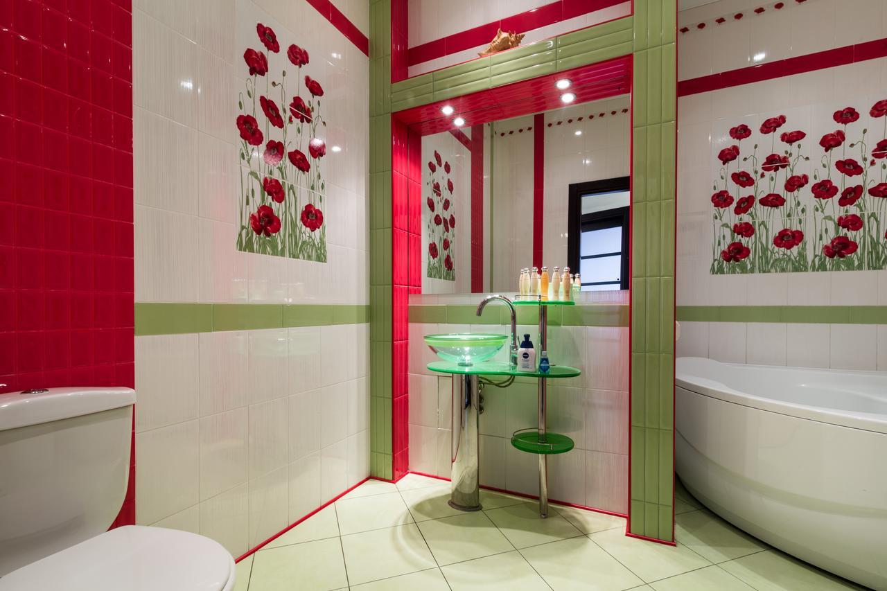 Lux Near With Panoramic Windows Apartment *