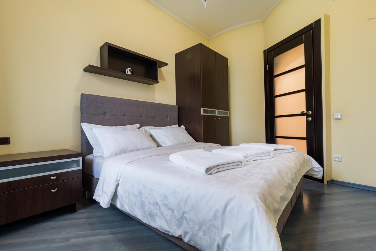 Lux Near With Panoramic Windows Apartment *