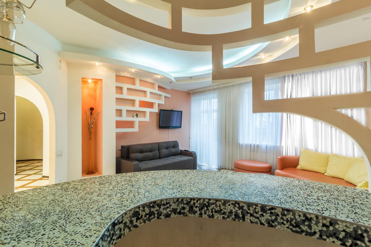 Lux Near With Panoramic Windows *