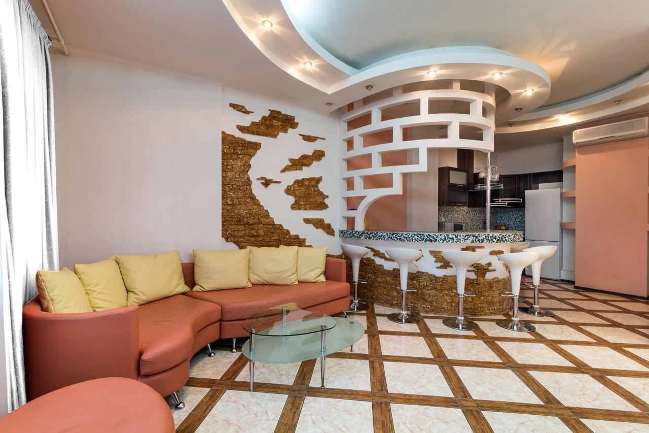 Apartment Lux Near With Panoramic Windows